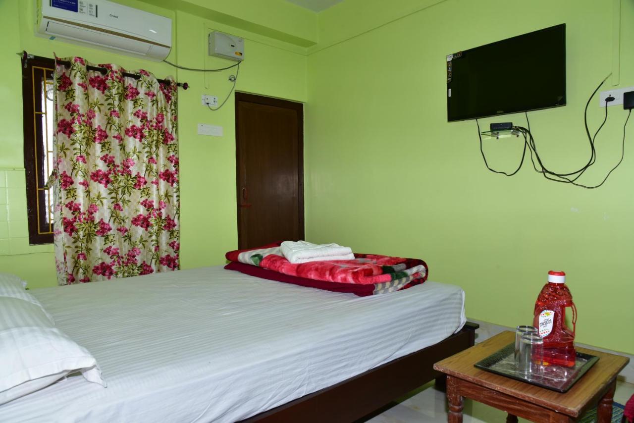 Hotel Vivek ميناء بلير المظهر الخارجي الصورة