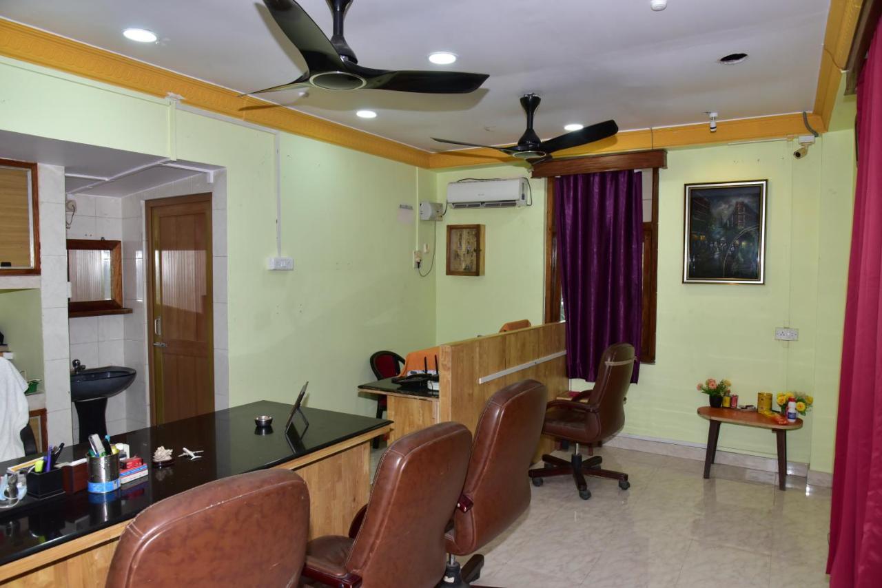 Hotel Vivek ميناء بلير المظهر الخارجي الصورة