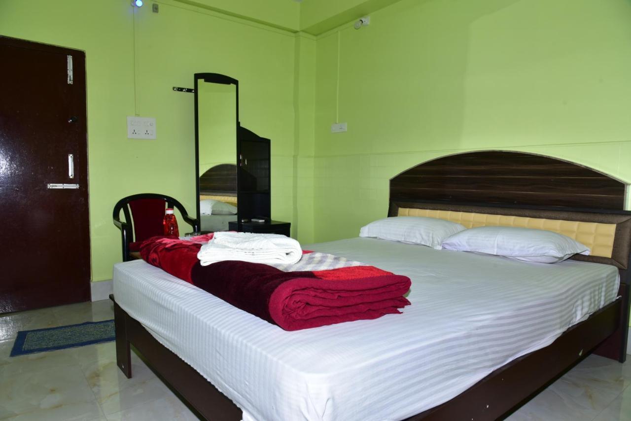Hotel Vivek ميناء بلير المظهر الخارجي الصورة